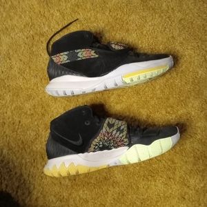 Nike Kyrie standing rock N7. box16